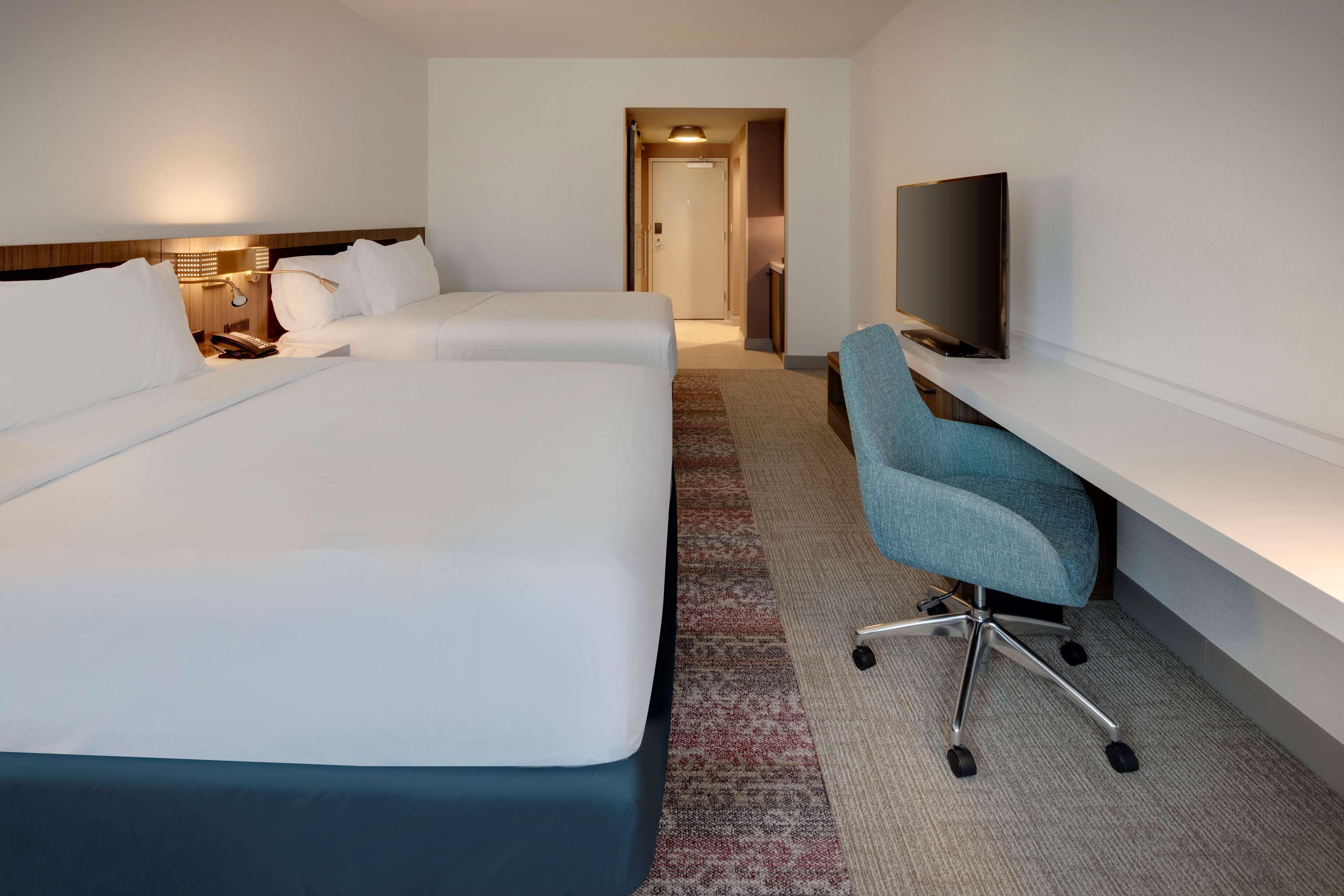 Hilton Garden Inn Haymarket ภายนอก รูปภาพ