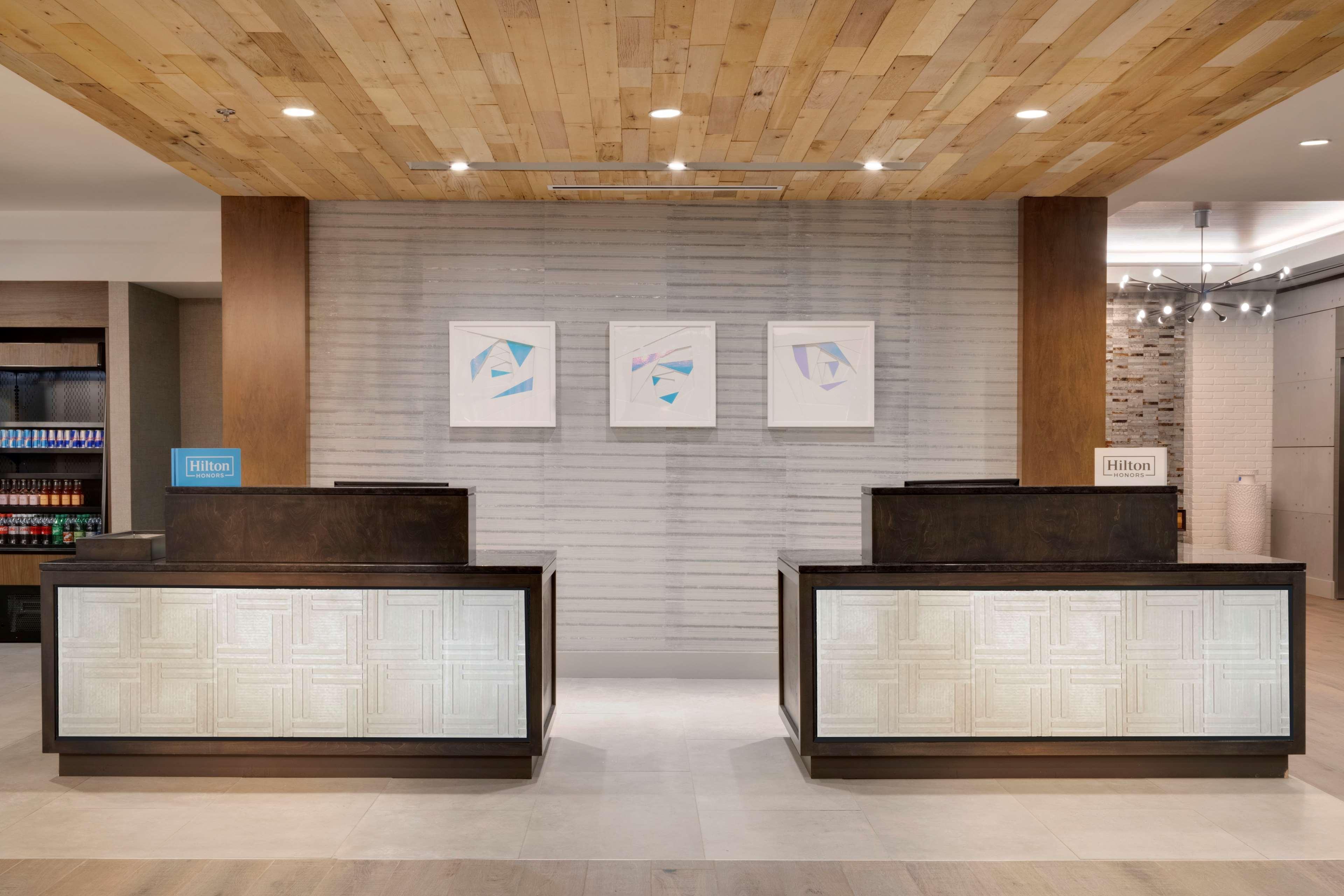 Hilton Garden Inn Haymarket ภายนอก รูปภาพ