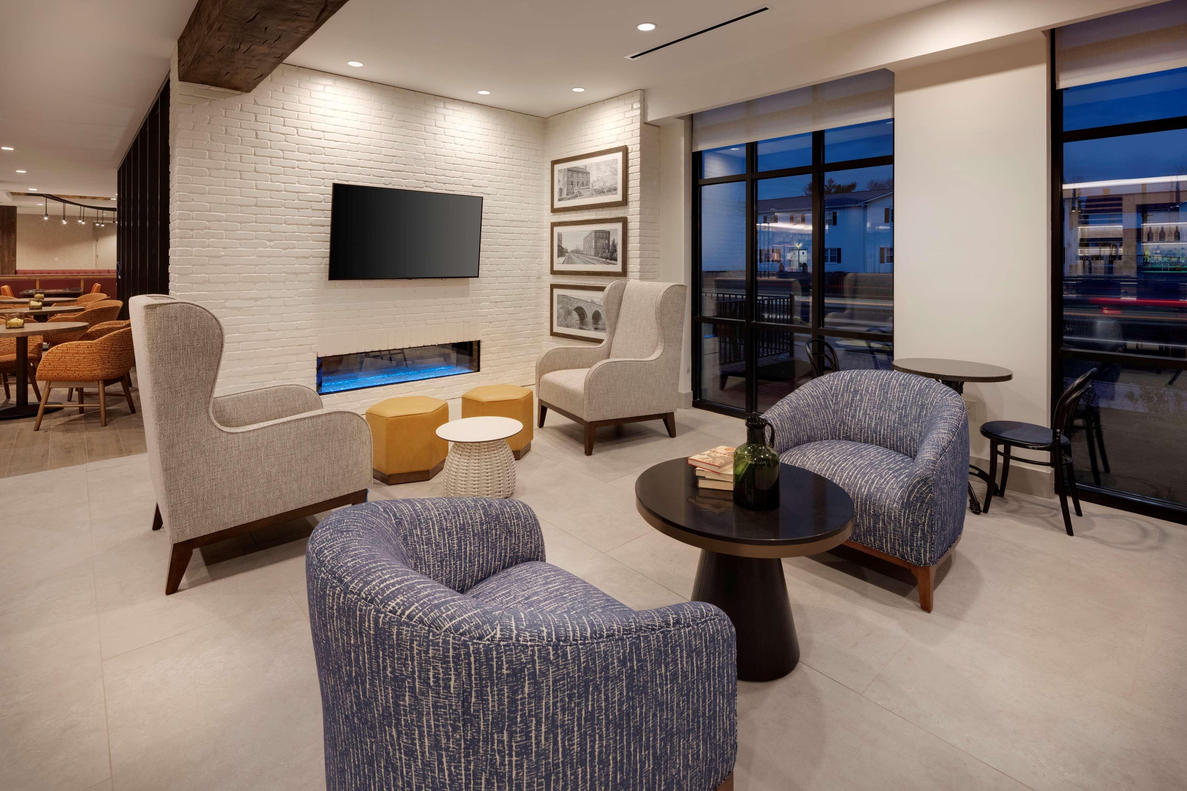 Hilton Garden Inn Haymarket ภายนอก รูปภาพ