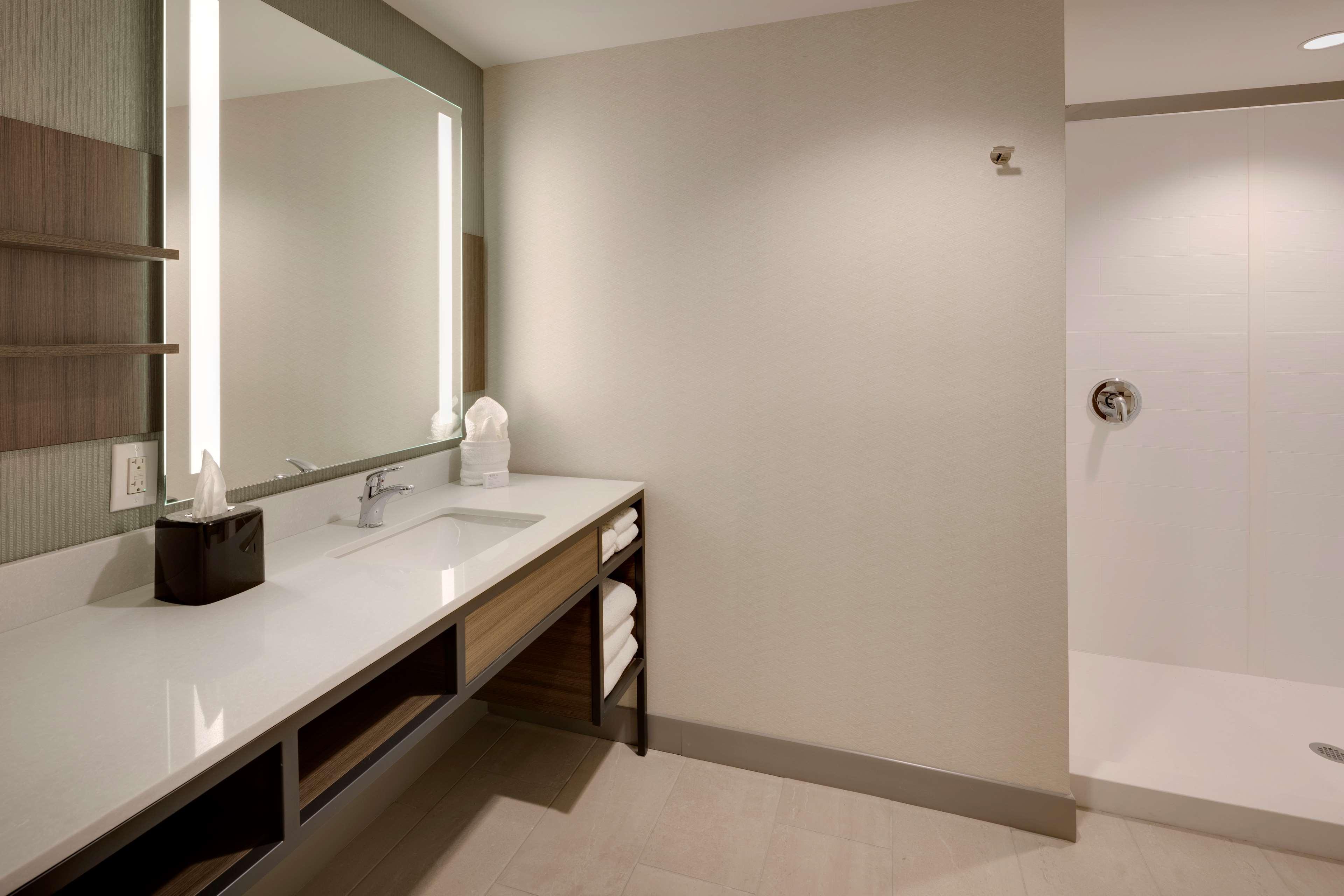 Hilton Garden Inn Haymarket ภายนอก รูปภาพ