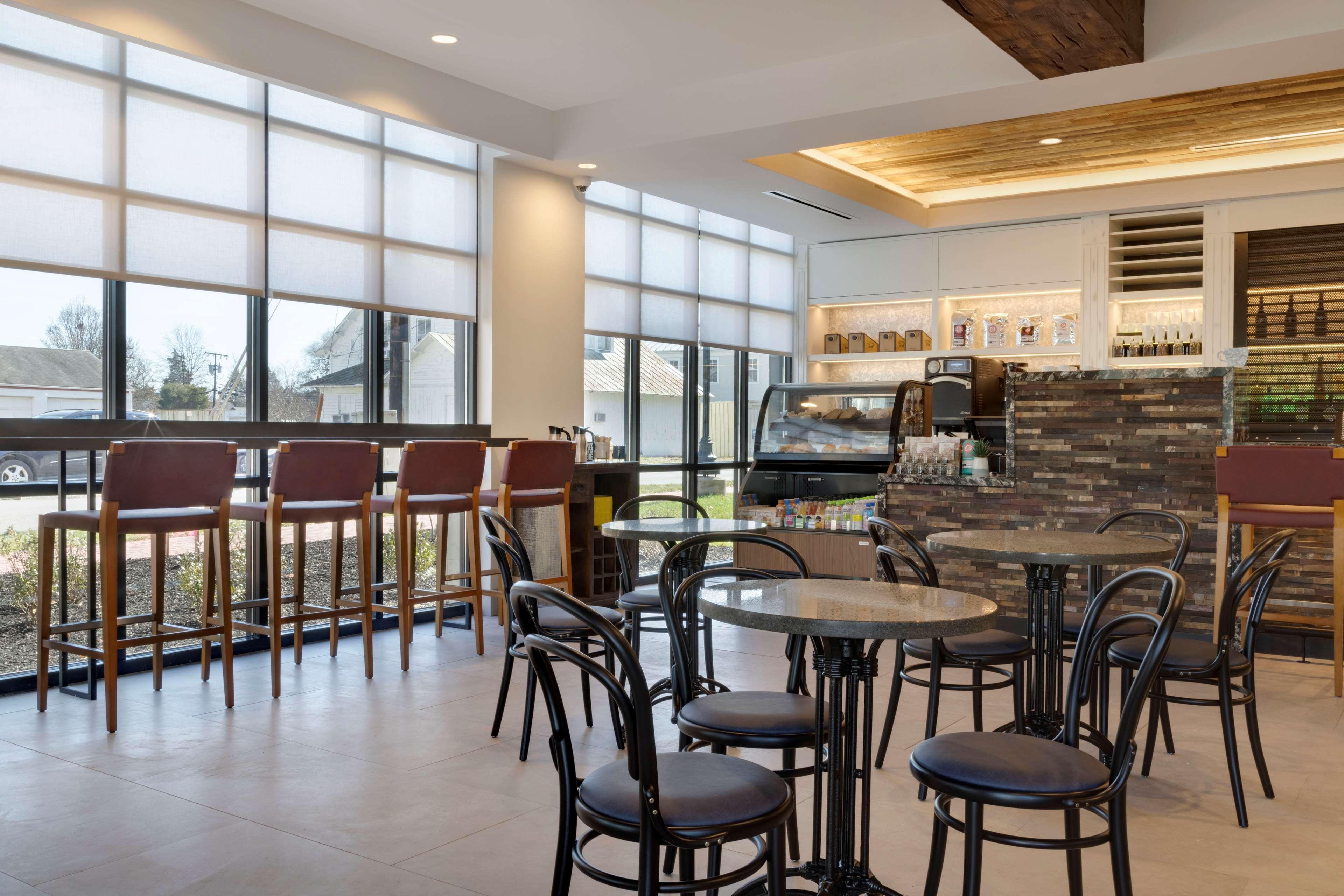Hilton Garden Inn Haymarket ภายนอก รูปภาพ