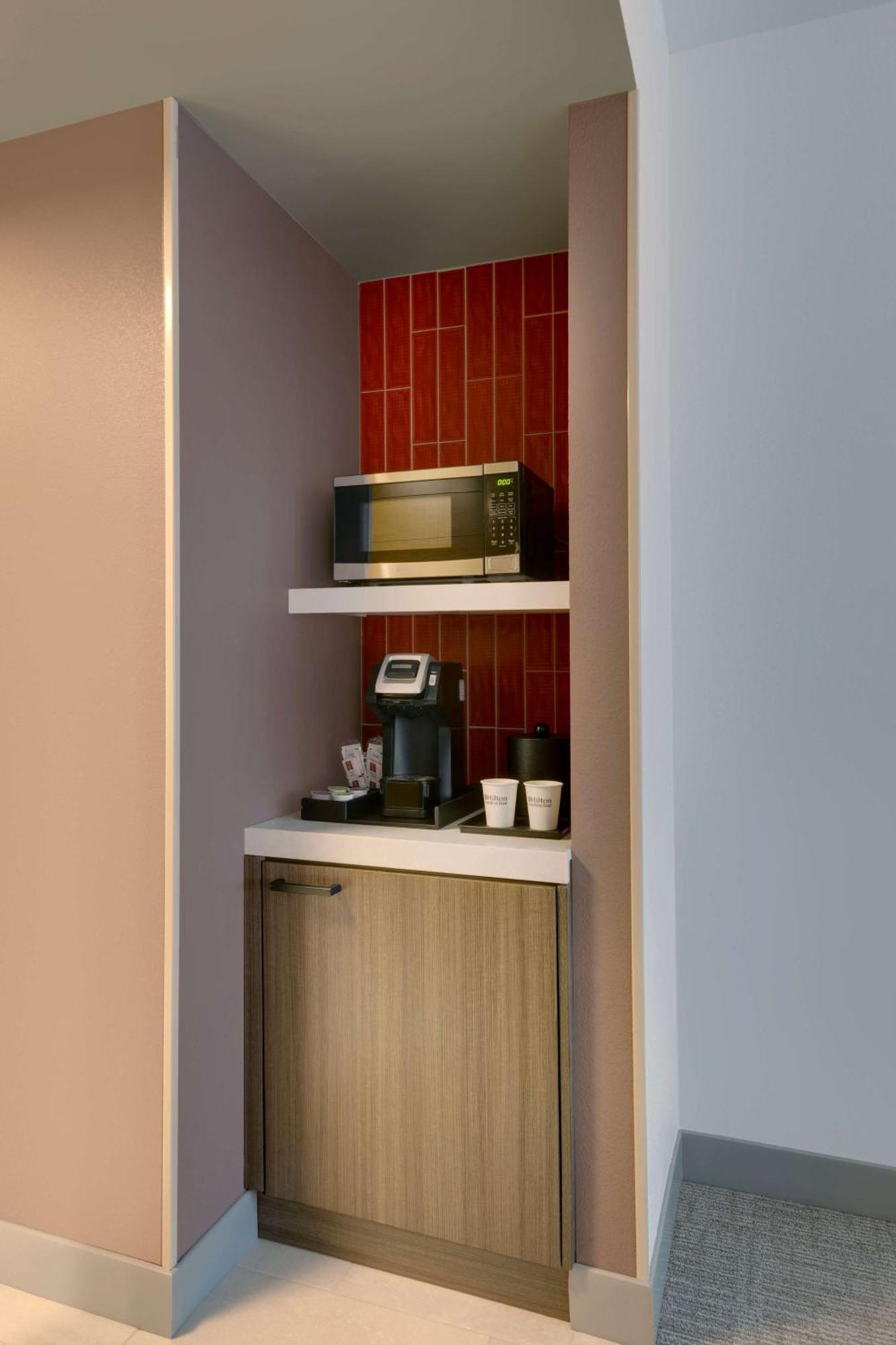 Hilton Garden Inn Haymarket ภายนอก รูปภาพ